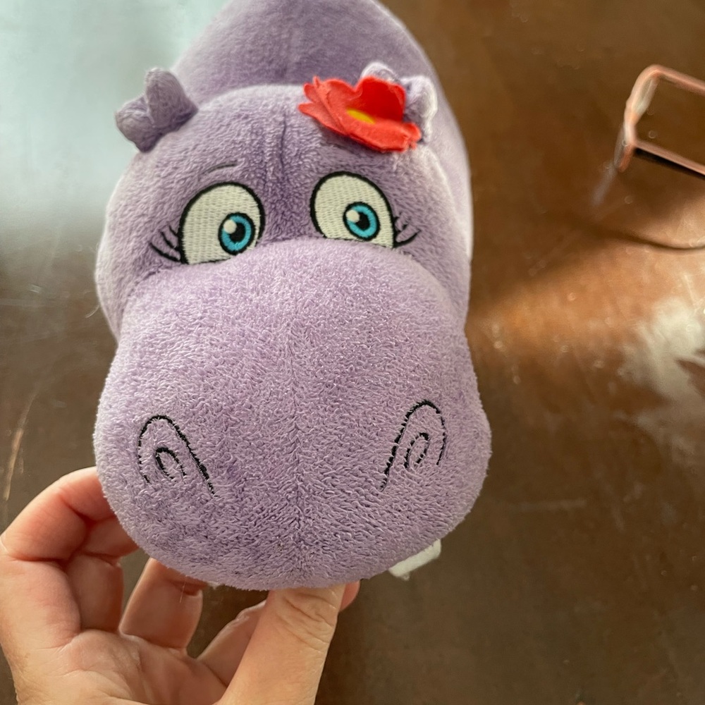 Adventure Aquarium purple hippo
